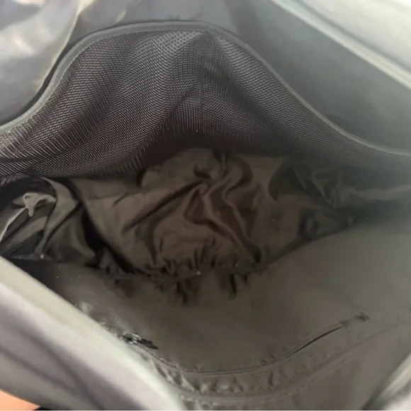 lululemon - lab Convertible Duffle Bag 29L - Picture 4 of 5